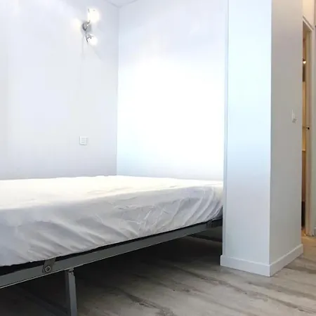 Empuria Apartment